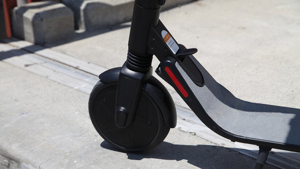 ES4 - Segway Ninebot ES4 Folding Electric Kick Scooter